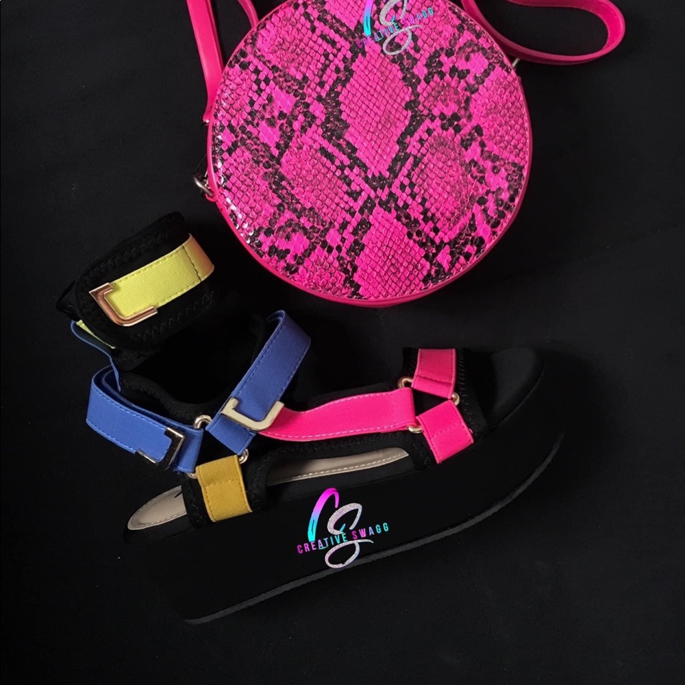 Platform sandals - Picture 2 of 3